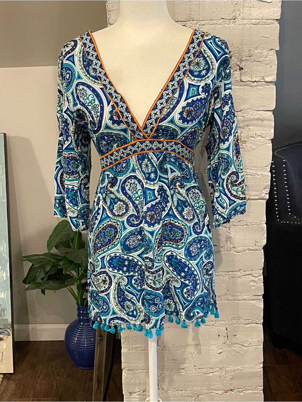Trina Turk Blue and Aqua Paisley V-Neck dress with Tassel Detail read desc